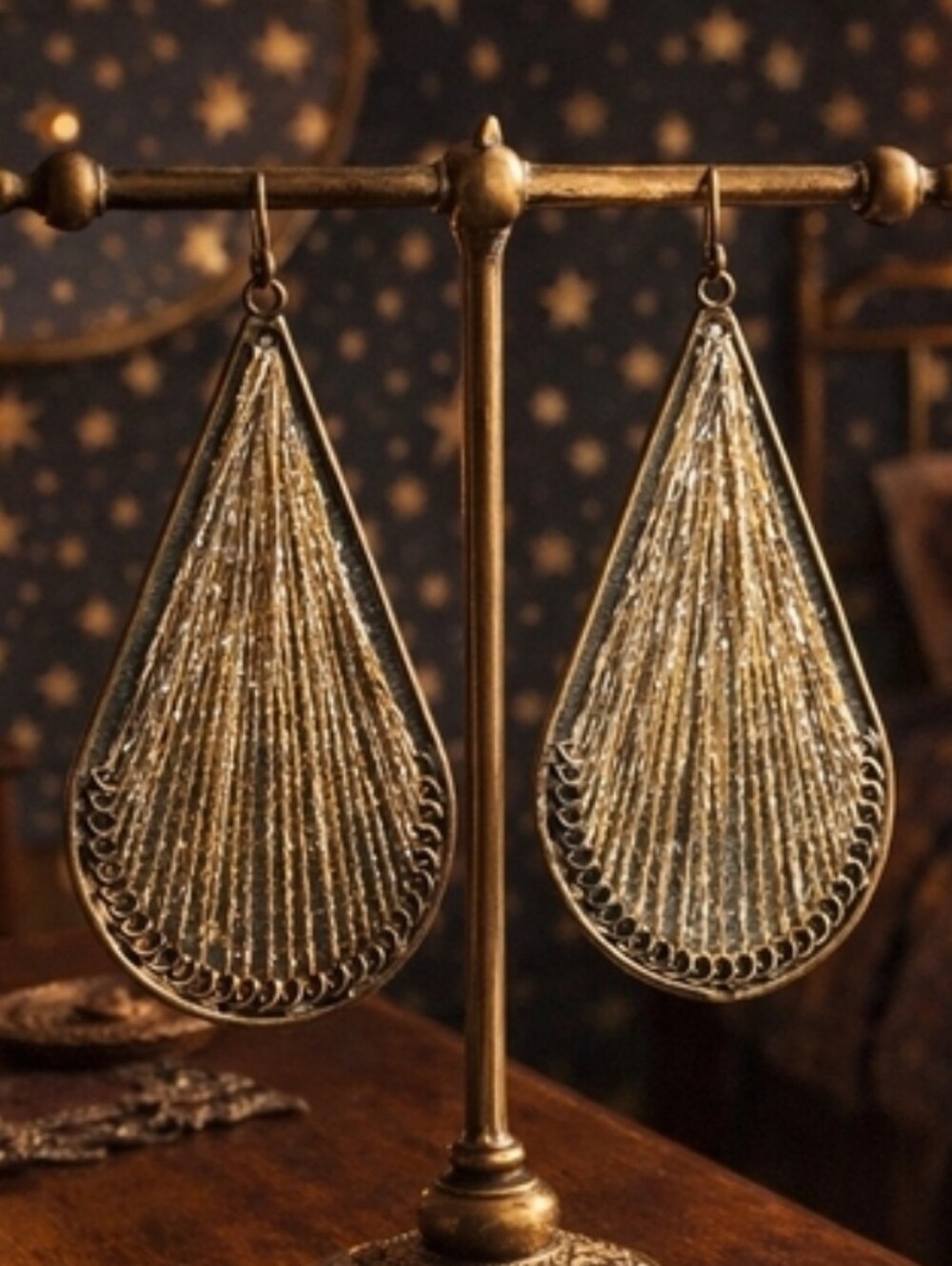 Vintage String Earrings Elegant & LONG Silver IMMACULATE Teardrop - Pre-loved